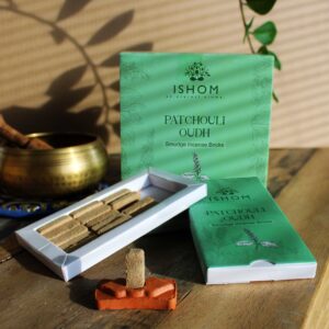 Pack of 15 Natural Incense Smudge Bricks and Burner - Patchouli Wood  (AISB-05)